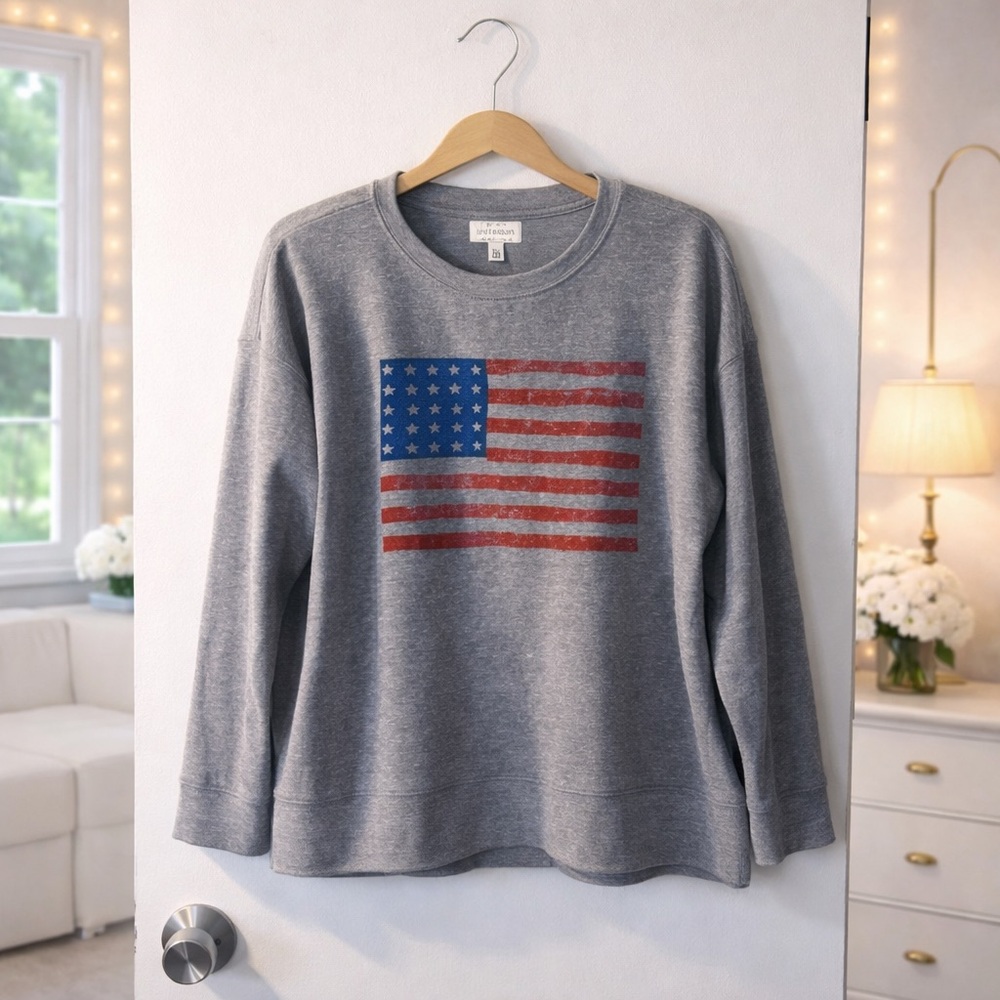 ✨ Lucky Brand Gray American Flag Sweatshirt w Split Sides Size S